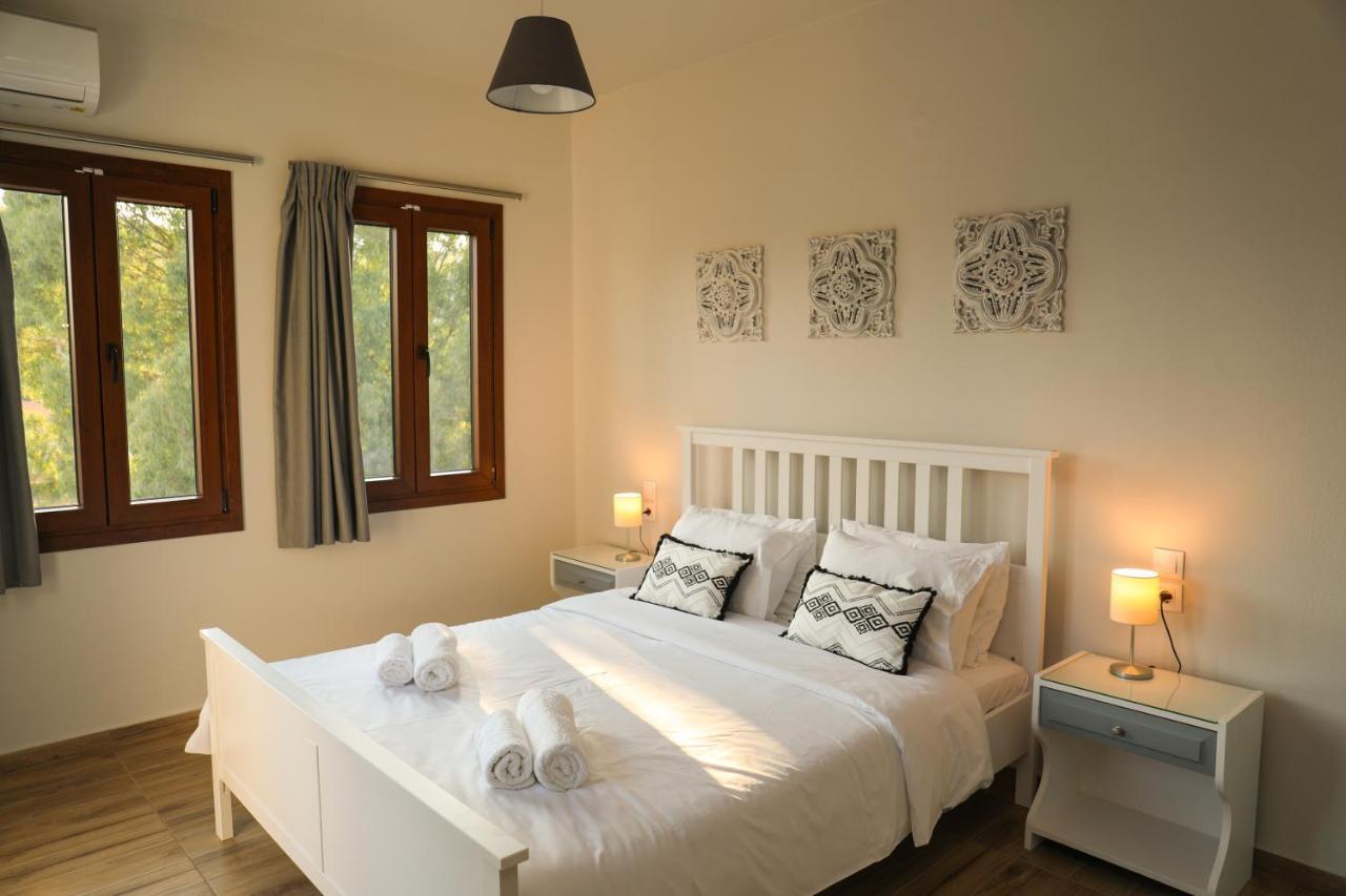 Golden Evelyn Aparthotel Ajía Paraszkeví Kültér fotó