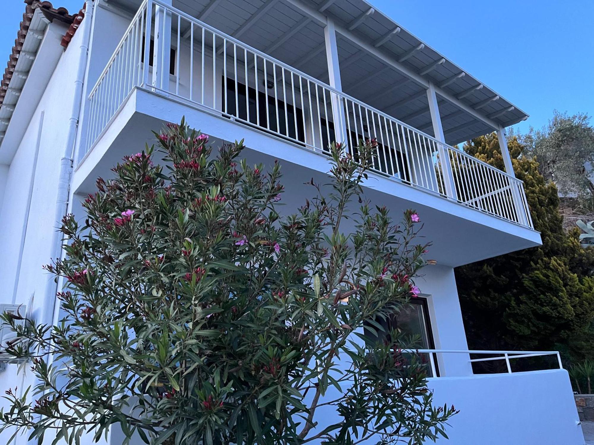 Golden Evelyn Aparthotel Ajía Paraszkeví Kültér fotó