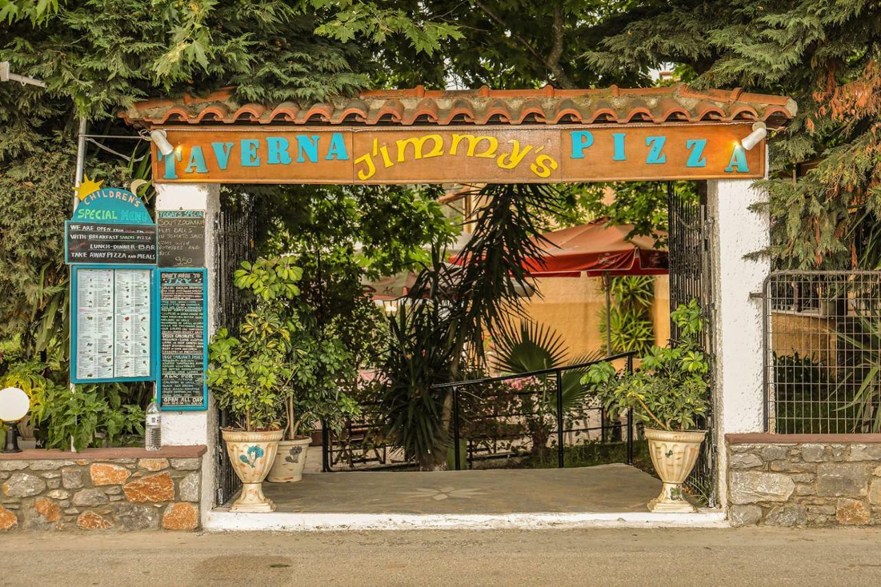 Golden Evelyn Aparthotel Ajía Paraszkeví Kültér fotó