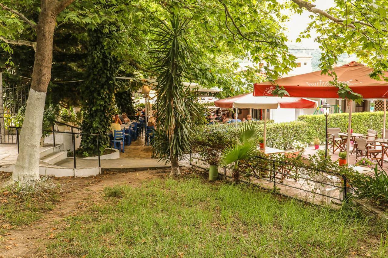 Golden Evelyn Aparthotel Ajía Paraszkeví Kültér fotó
